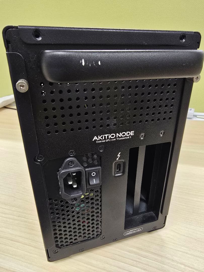 AKiTiO NODE Thunderbolt3 GPUケースNODE-T3IA