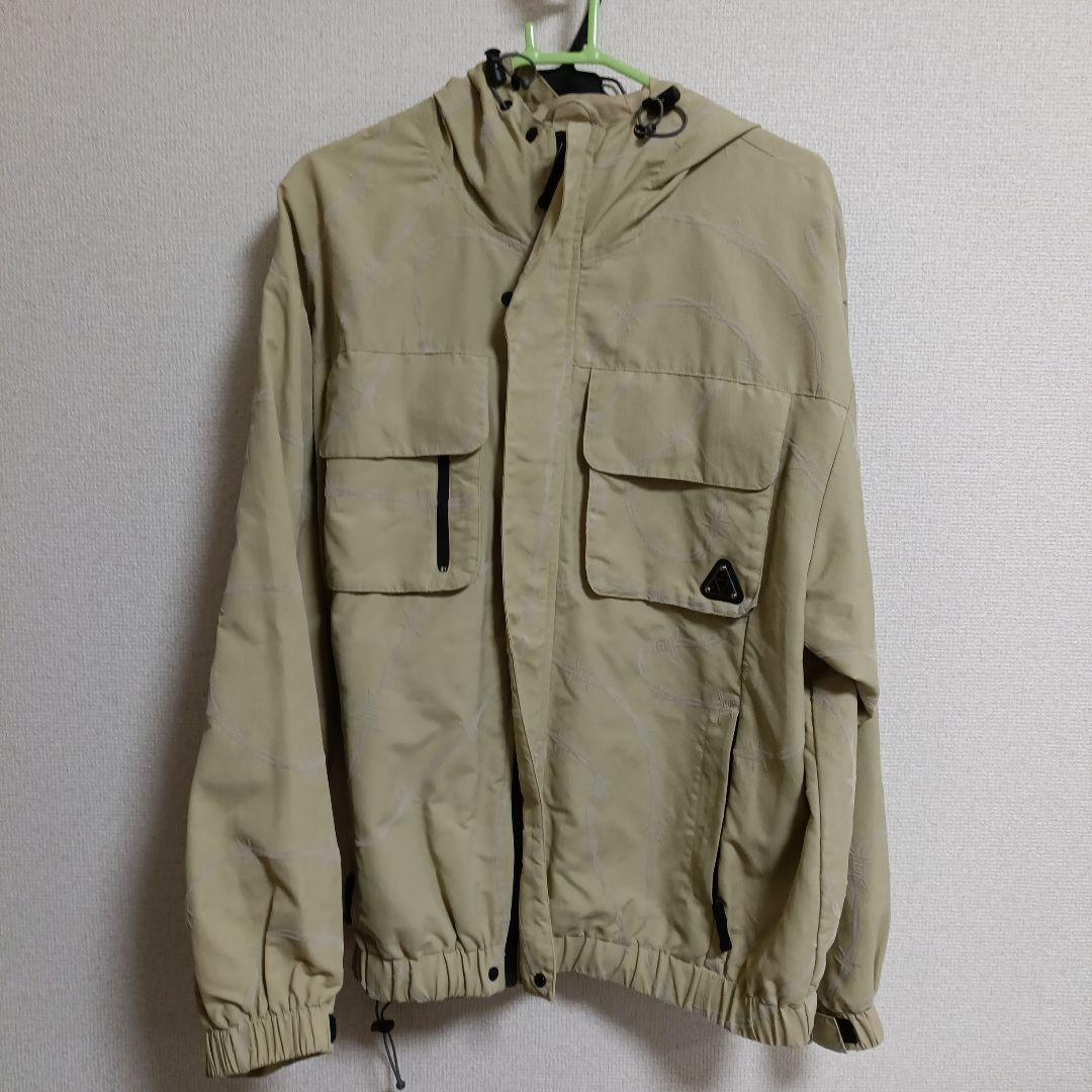 HUF ベージュ ナイロンジャケット フロントポケット Мサイズ