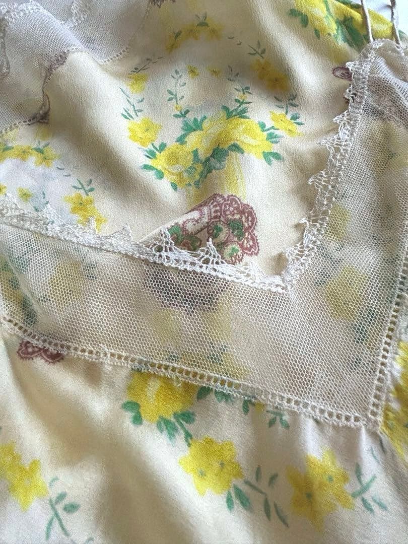 ☆極美品☆アレキサンダーマックイーン☆美しい花柄キャミソール シルク 40