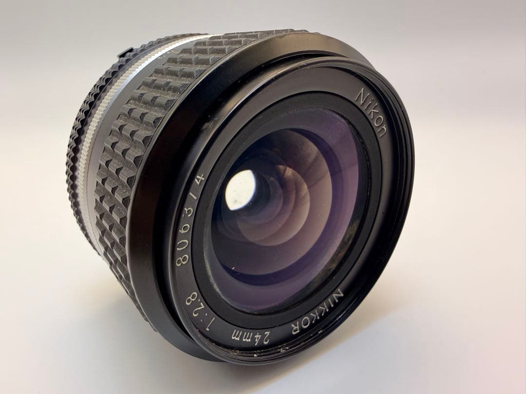 Nikon Nikkor 24mm f/2.8 単焦点レンズ