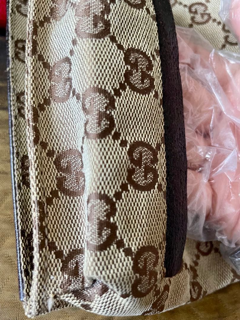 GUCCI ボディバッグ GG キャンバス シェリーライン