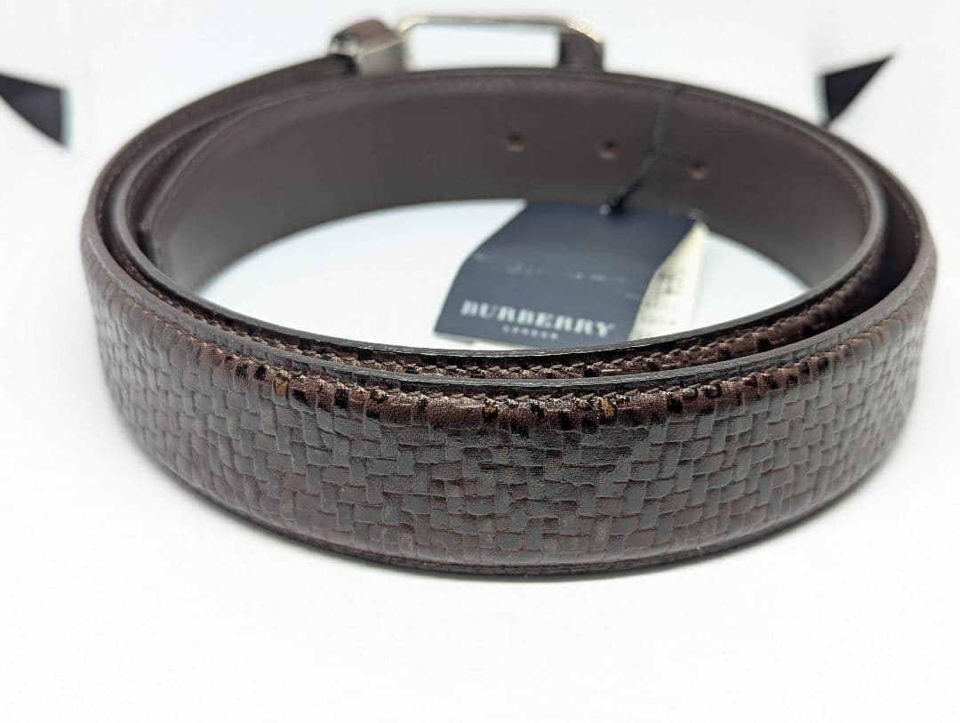 BURBERRY　未使用　ベルト　メンズ　ブラウン　編み込み風　クリスマス