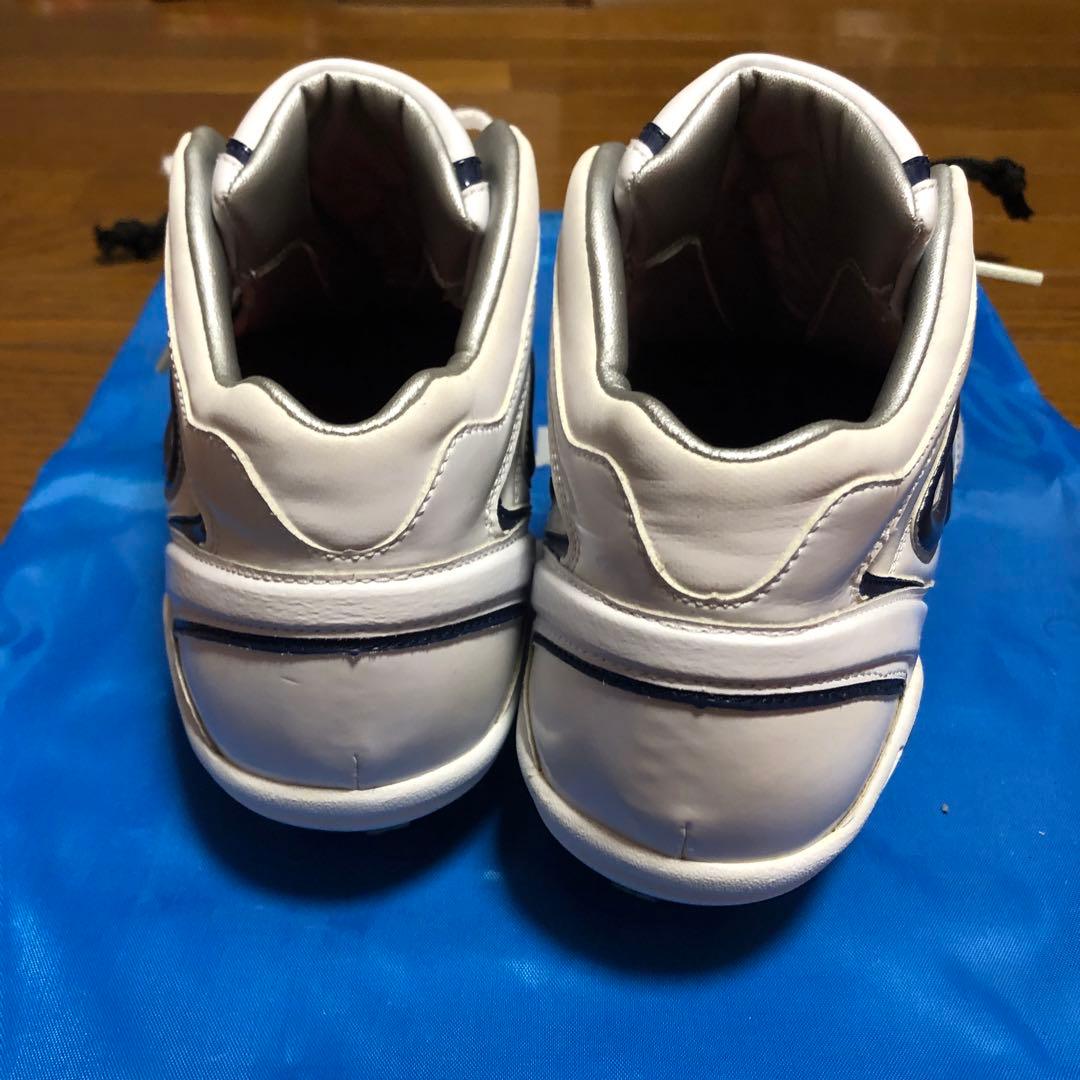 ビモロスパイク 白✖️ネイビー