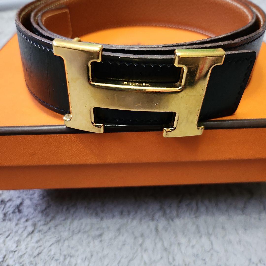 美品　エルメスHERMES レザーベルトリバーシブル ブラック　ゴールドH 90