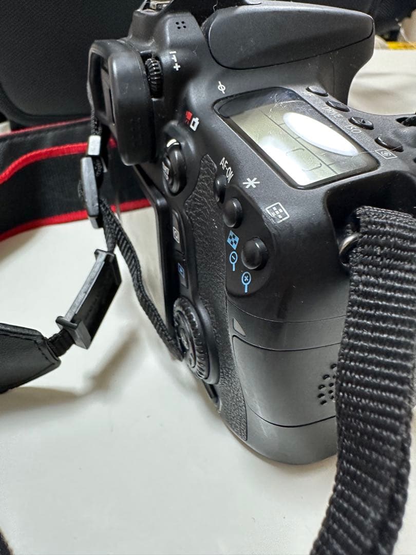 Canon EOS 70D 一眼レフカメラ　初心者向け　欠損あり　おまけ付き