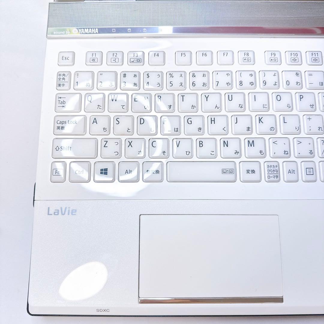 タッチパネル❤️ホワイトが可愛い❤️お部屋のインテリアにも馴染む❤️Windows11