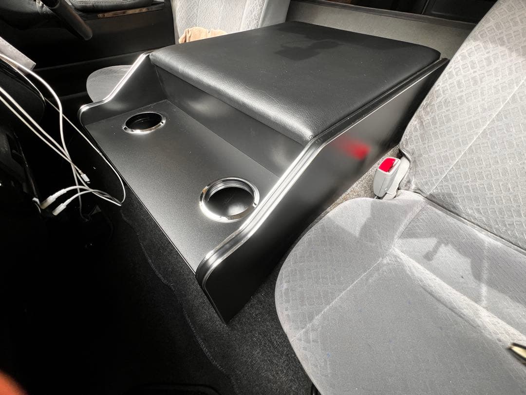 プロダックス　ハイエース スーパーGL ワイドボディ用　センターコンソール