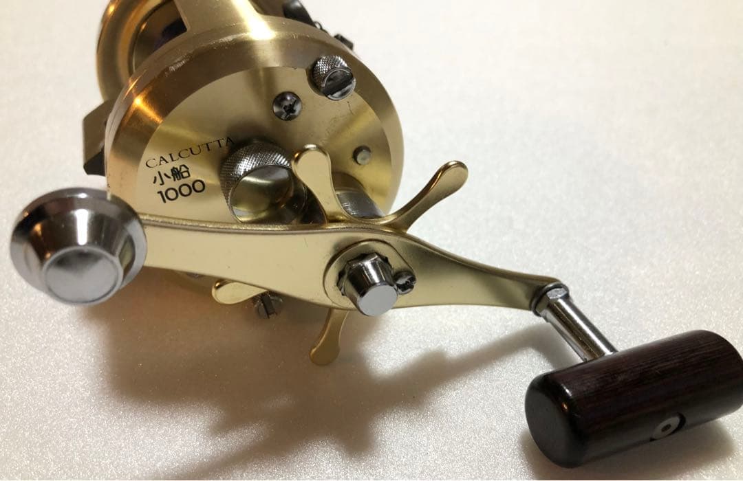 シマノ　カルカッタ小船1000