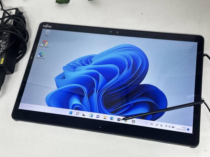 i5-8世代 Win11タブレットPC!!富士通 ARROWS Tab Q738