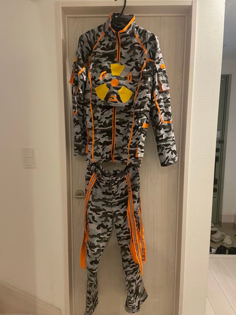 hide 迷彩柄 コスプレ ジャケットとパンツセット　ウィッグ付き