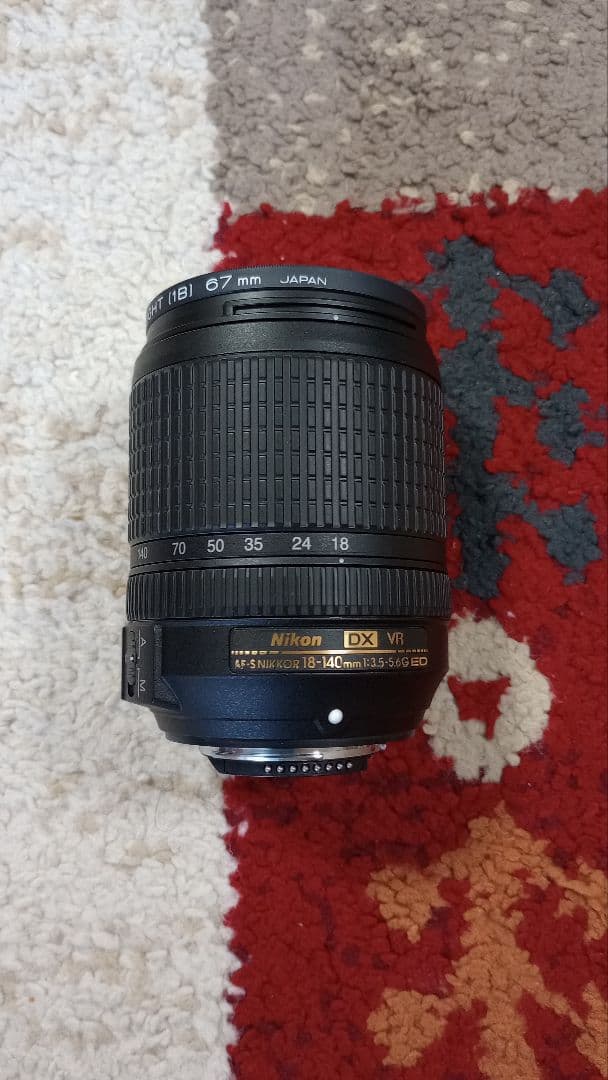 Nikon DX 18-140mm f/3.5-5.6G ED VRレンズ