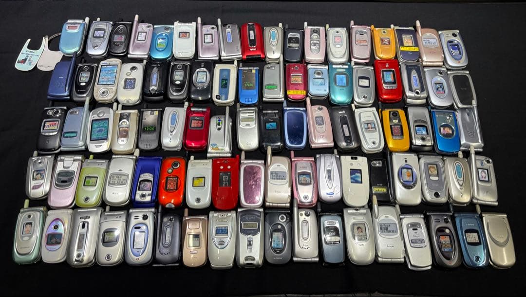 【まとめて90点セット】モックアップ 販売店模型 携帯電話 ガラケー