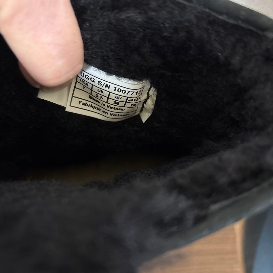 試着のみ　UGG ブーツ　黒　24センチ
