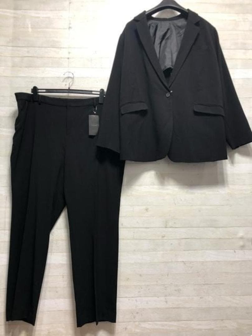 新品☆6L黒系無地ストレートパンツスーツお仕事・フォーマルに〇A775