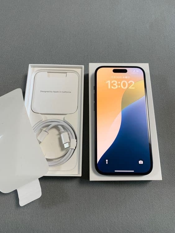 超美品 国内版 SIMフリー iPhone15 128GB ブラック色