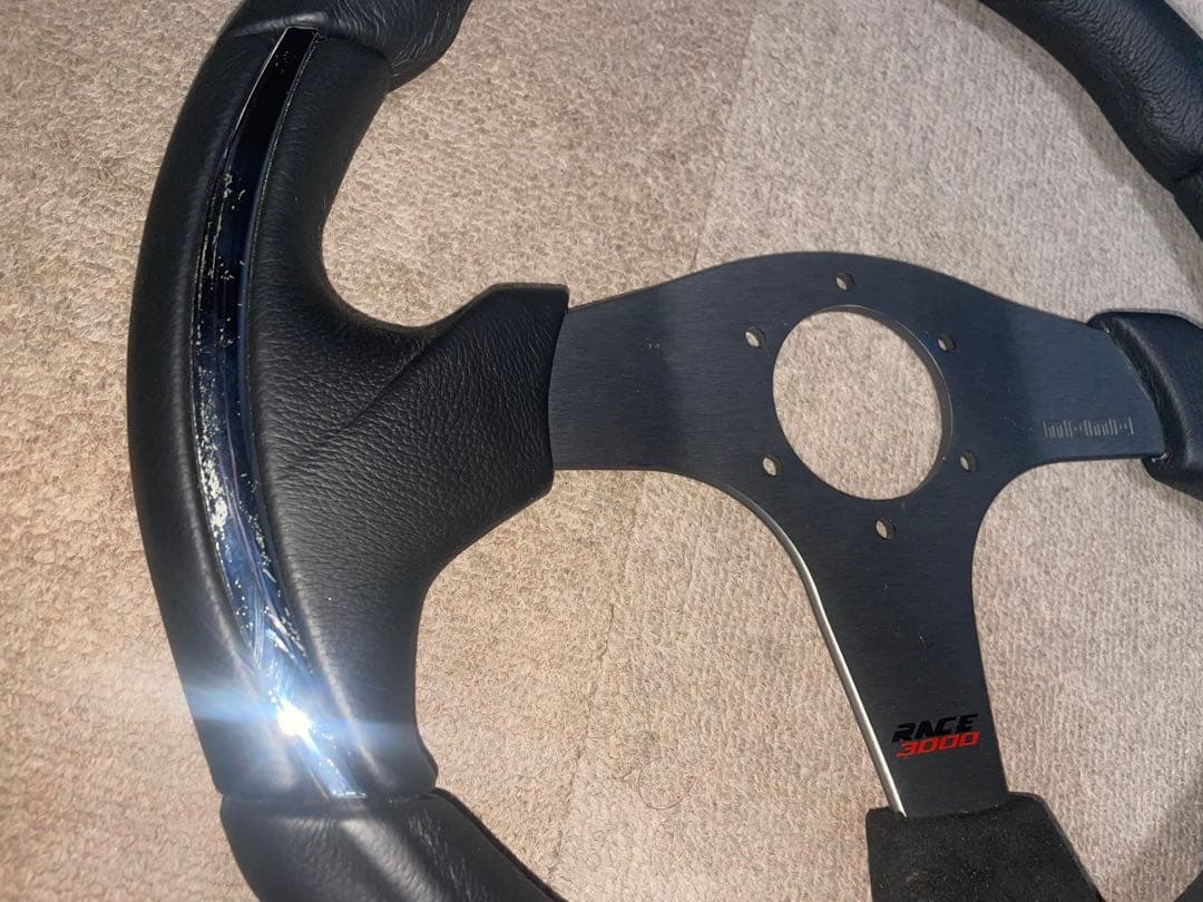 P極美品！ほぼ新品MOMO RACE 3000ステアリング 絶版廃番品 希