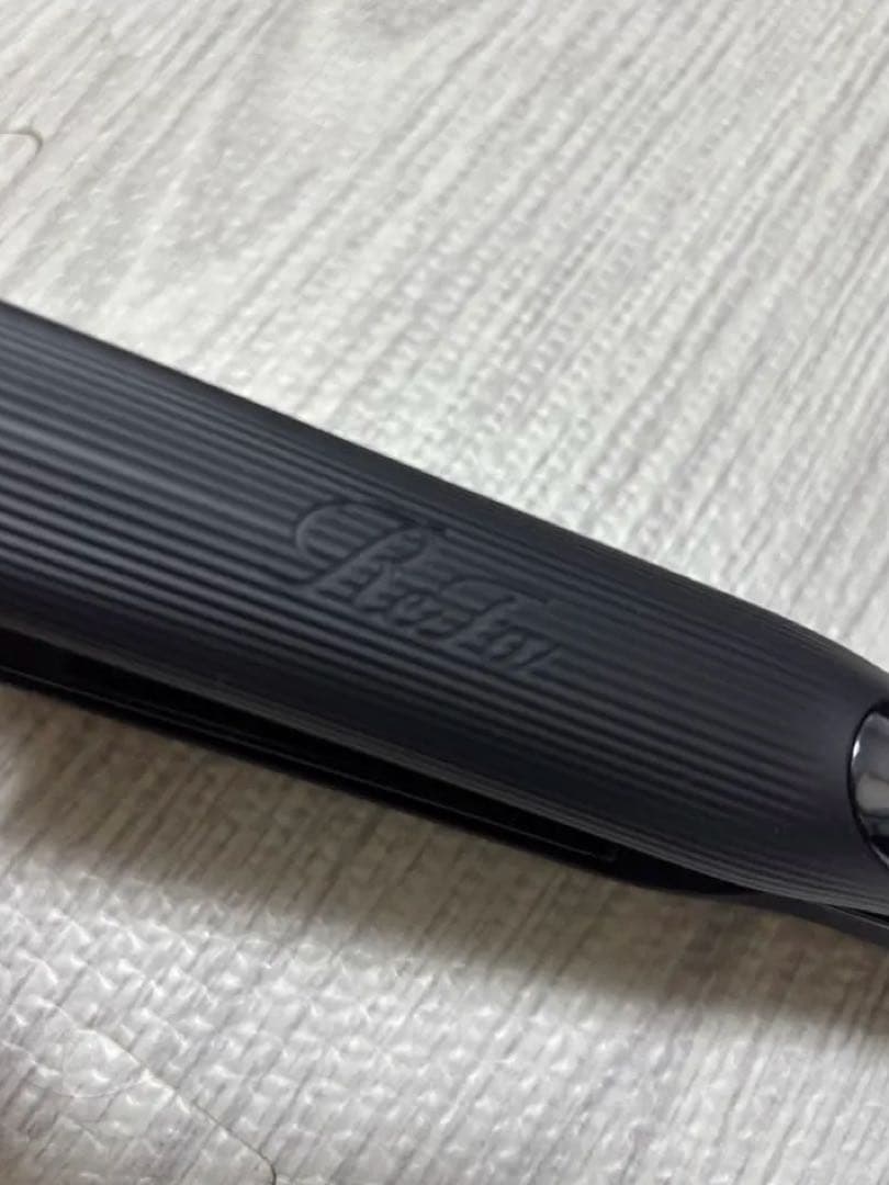 新品未使用品　リファ　ストレートヘアアイロン ブラック