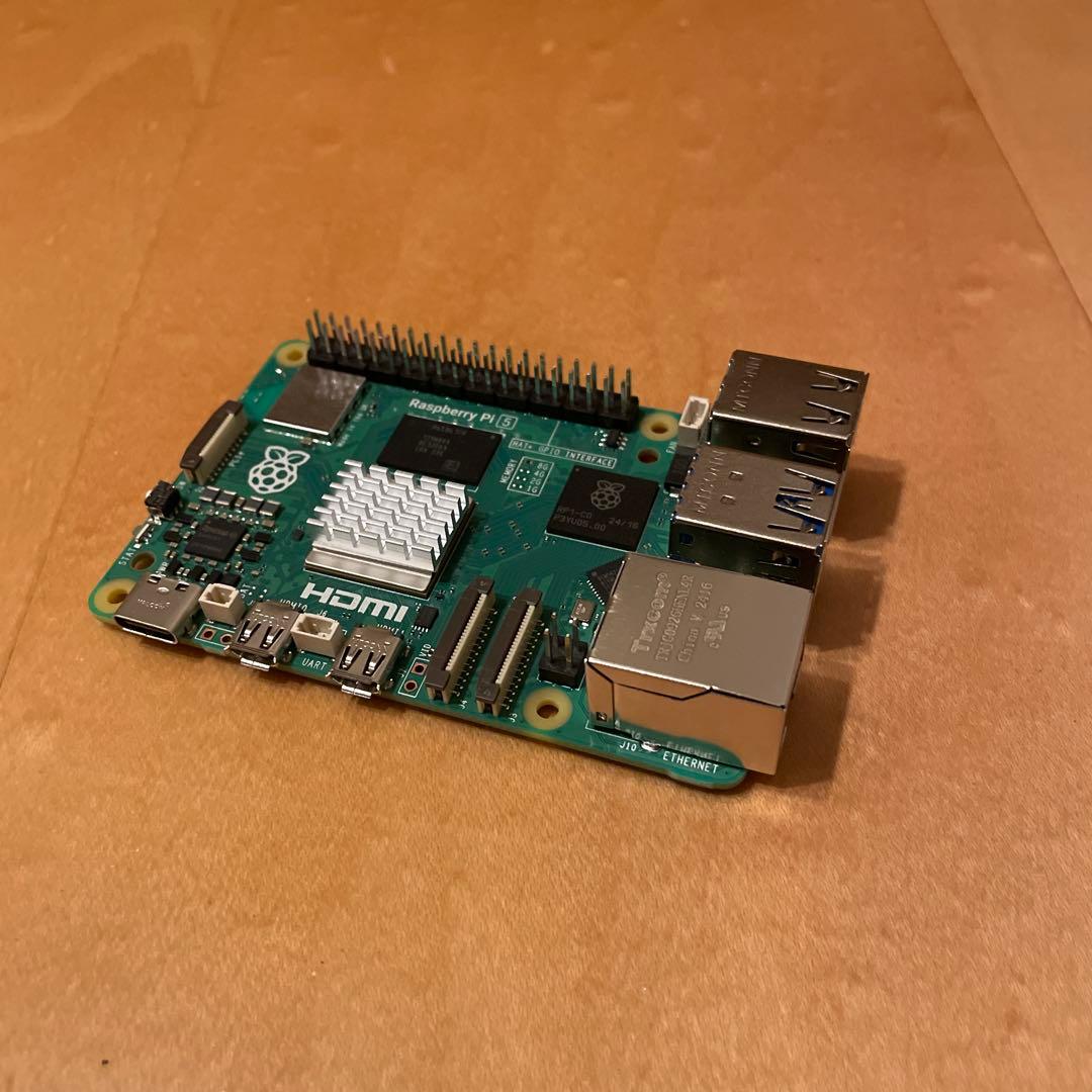 Raspberry Pi 5　純正ケース,SDカード,ケーブル付属