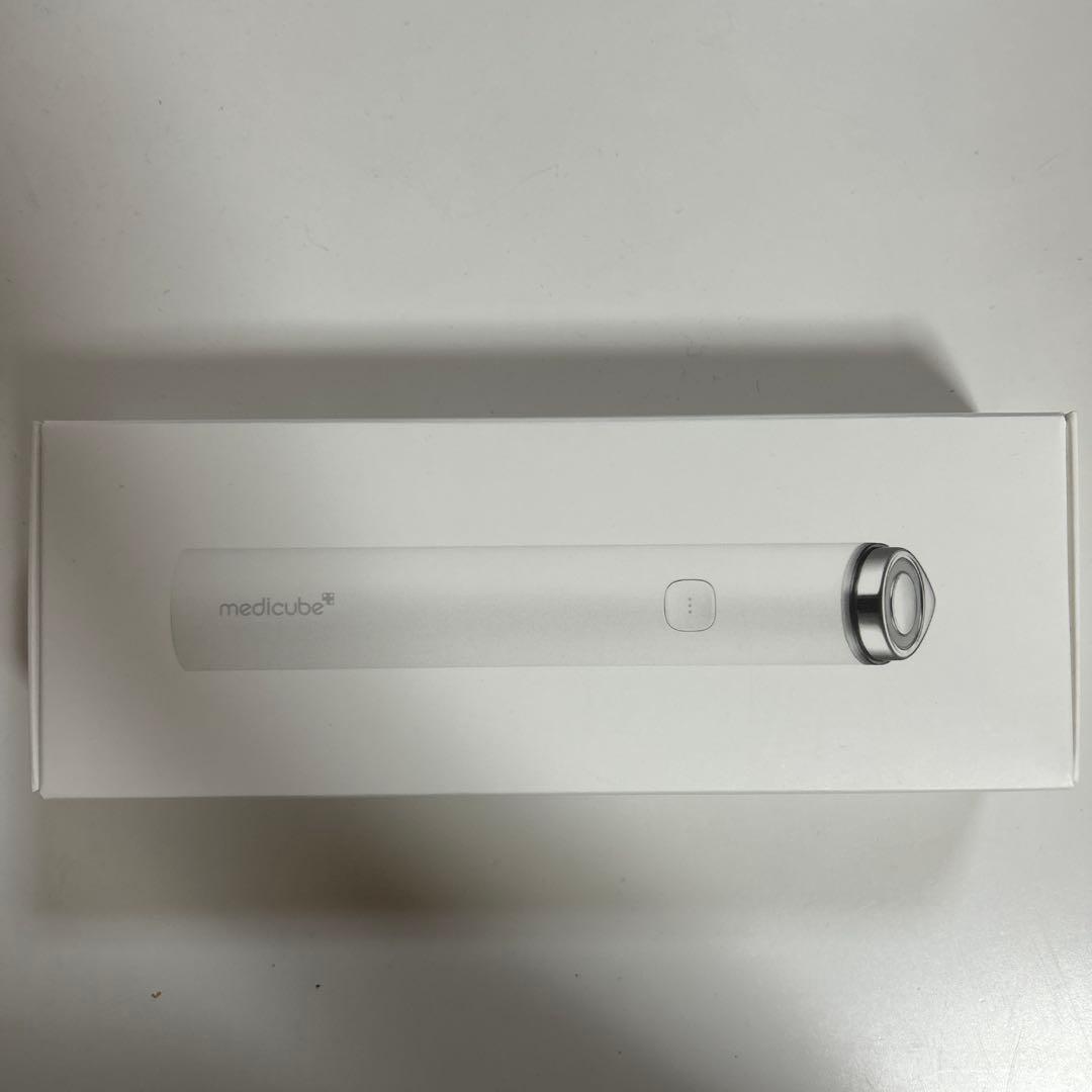 medicube ブースターミニプロ　ホワイト