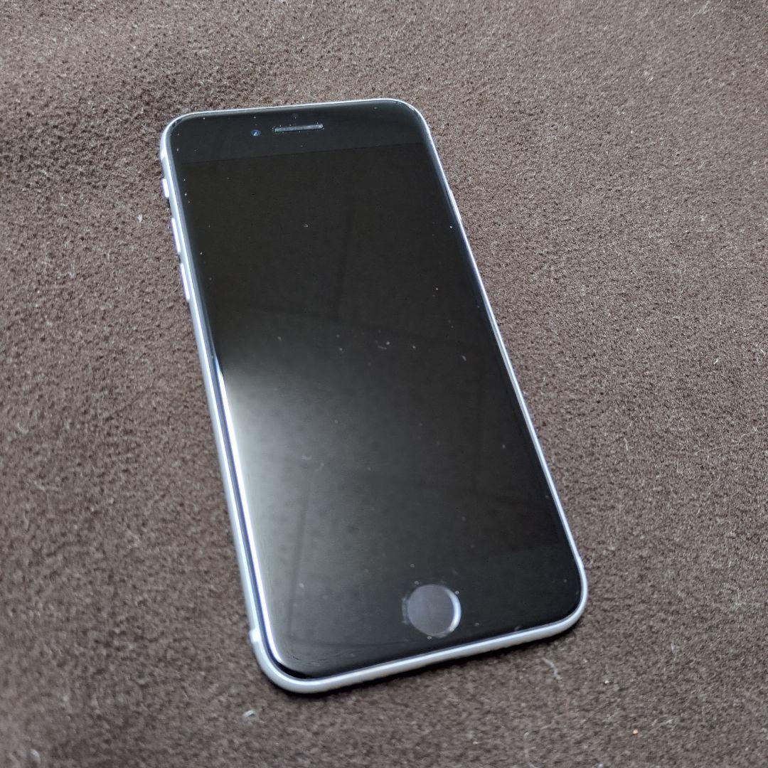 美品おまけ付き　iPhone SE第2世代 64GB SIMフリバッテリー84%