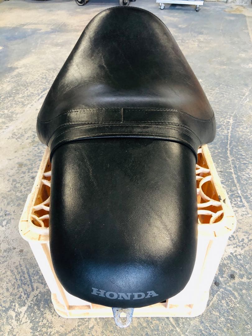 HONDA Ｖ－ＴＷＩＮ　ＭＡＧＮＡ シート