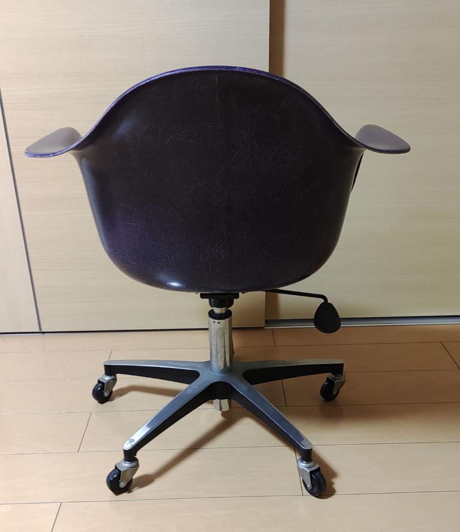 アームシェルチェア　イームズ　モダニカ　ファイバーグラス