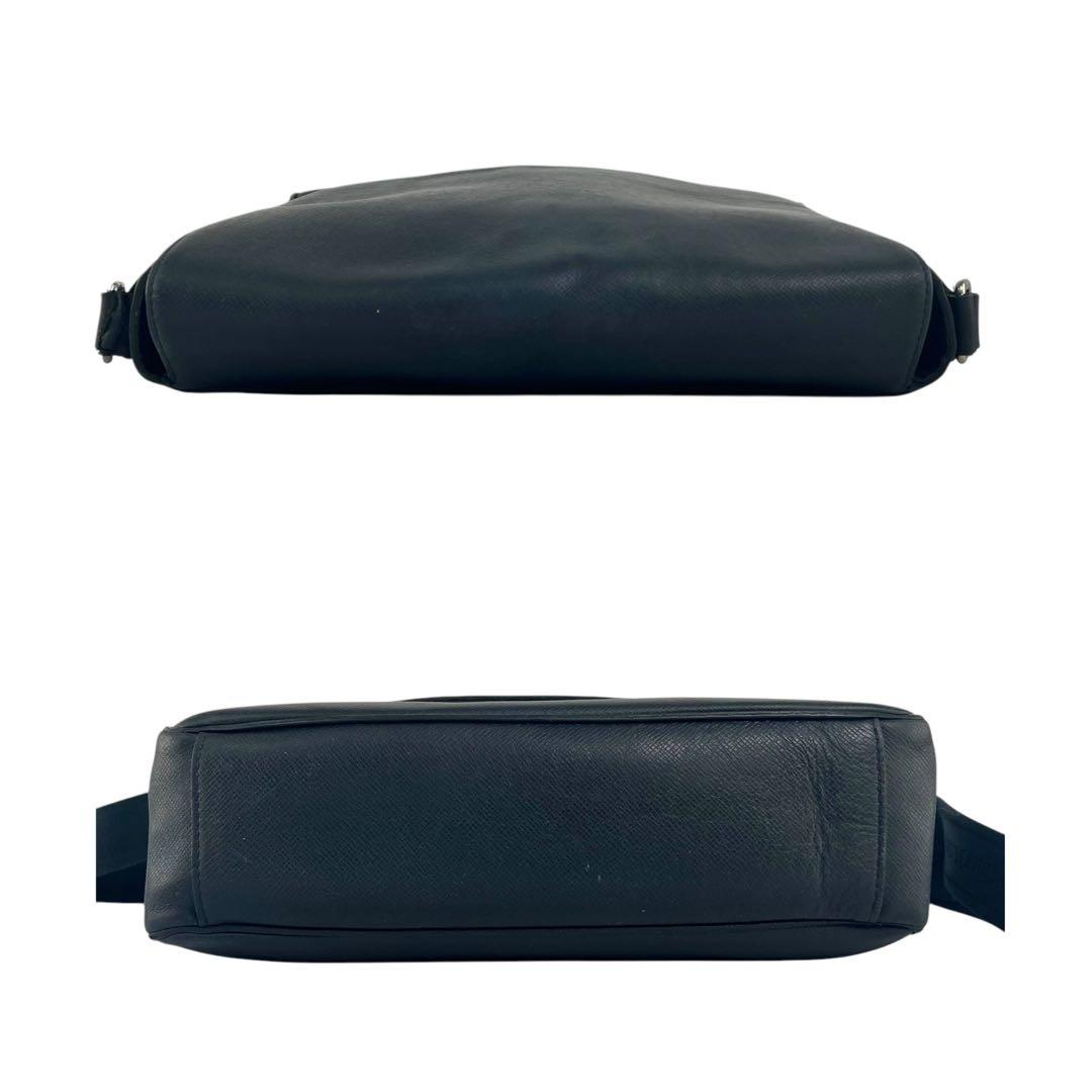 ルイヴィトン　タイガ　ロマン　ショルダーバッグ　メッセンジャー　トート　ハンド