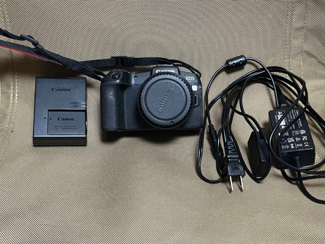 M*n様 Canon EOS RP本体＋給電式バッテリー＋マウントアダプター（R