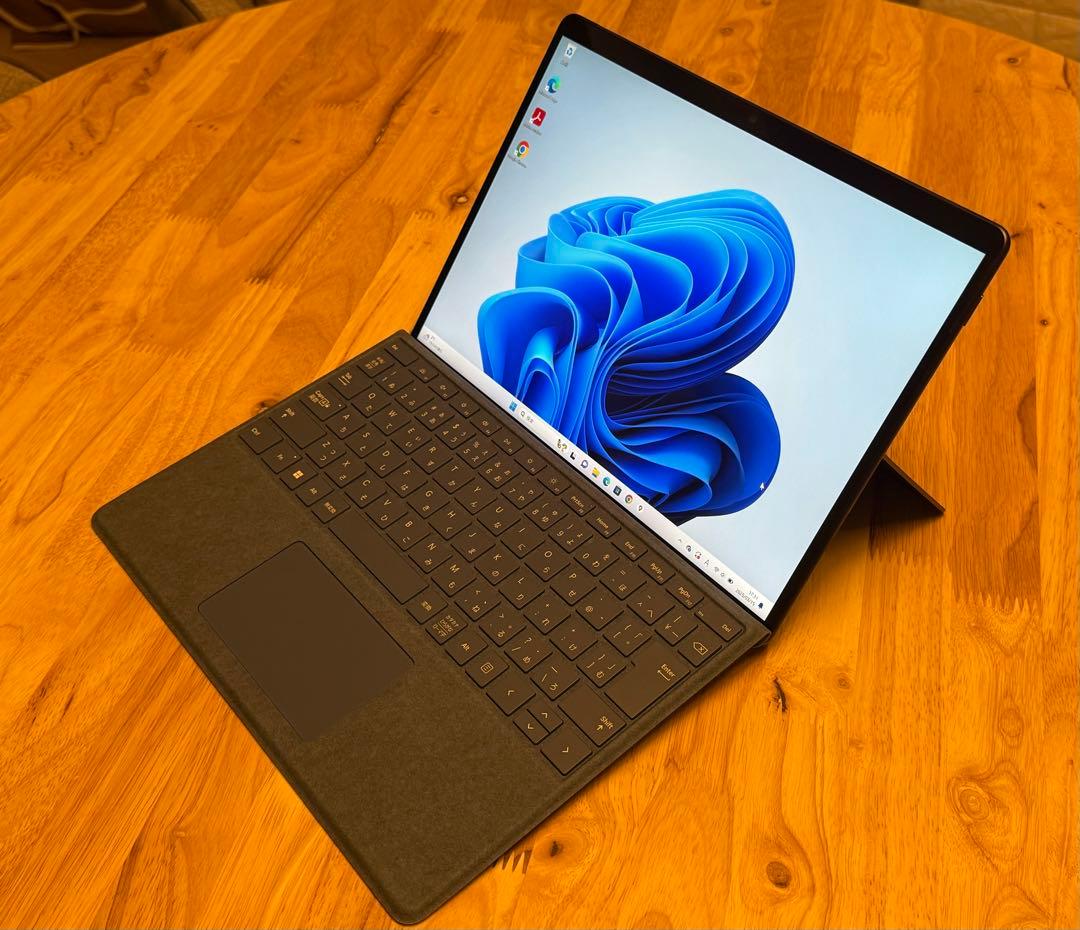 ひろき Microsoft Surface Pro8 i5 8GB RAM