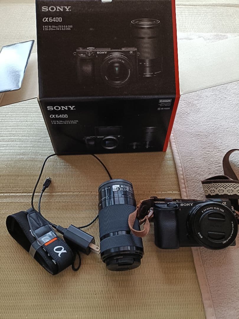 SONY α6400 ミラーレスカメラ ☆おまけ付☆望遠レンズ☆一眼レフ
