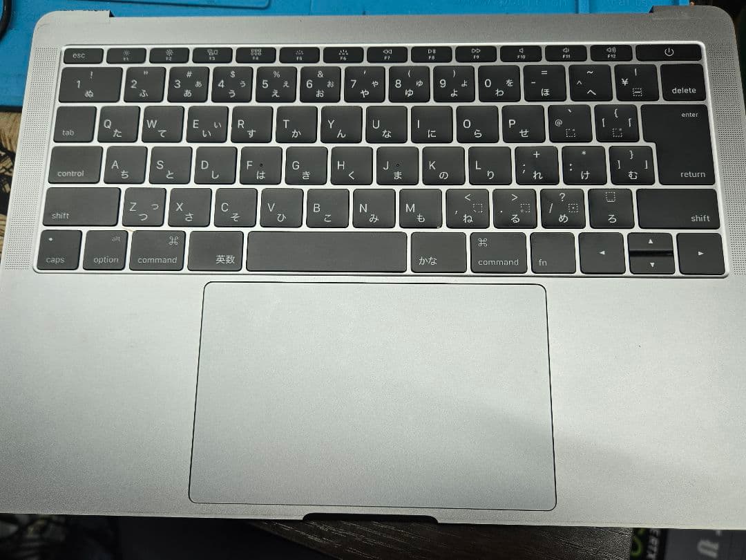 macbook pro a1708 下部分のみ ほぼ未使用