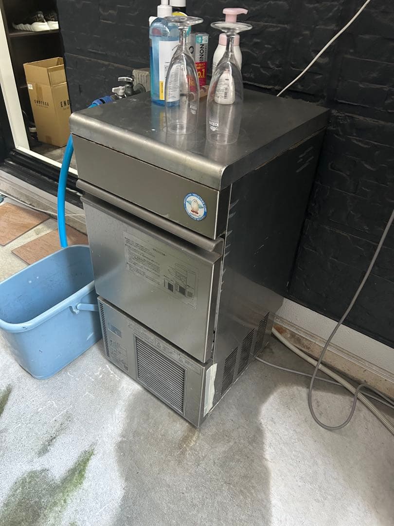 製氷機 ステンレス製　動作確認済み