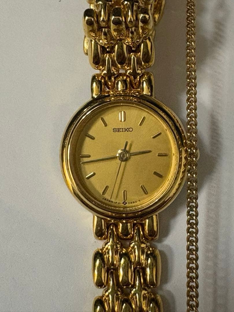 【中古】SEIKO クォーツレディース腕時計　1F21-0A30