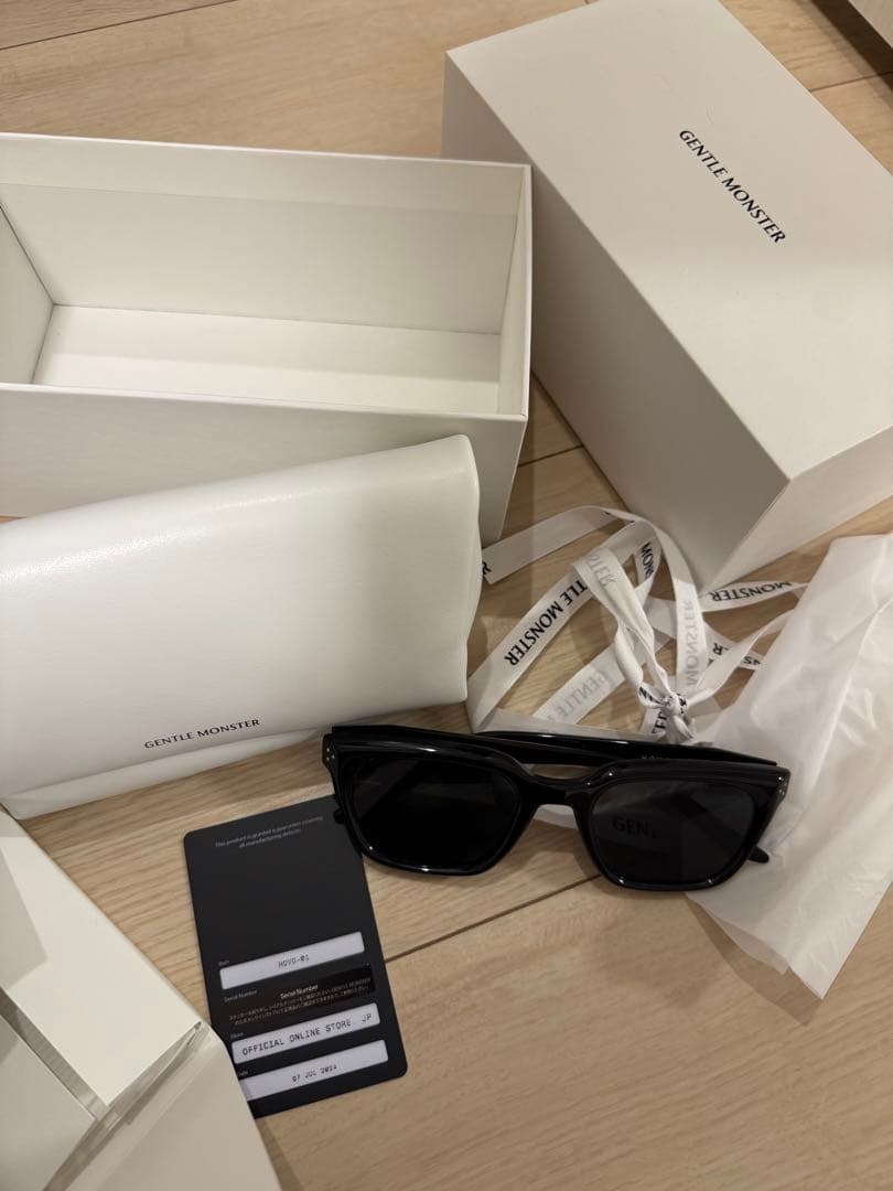 小物 GENTLE MONSTER HOVO