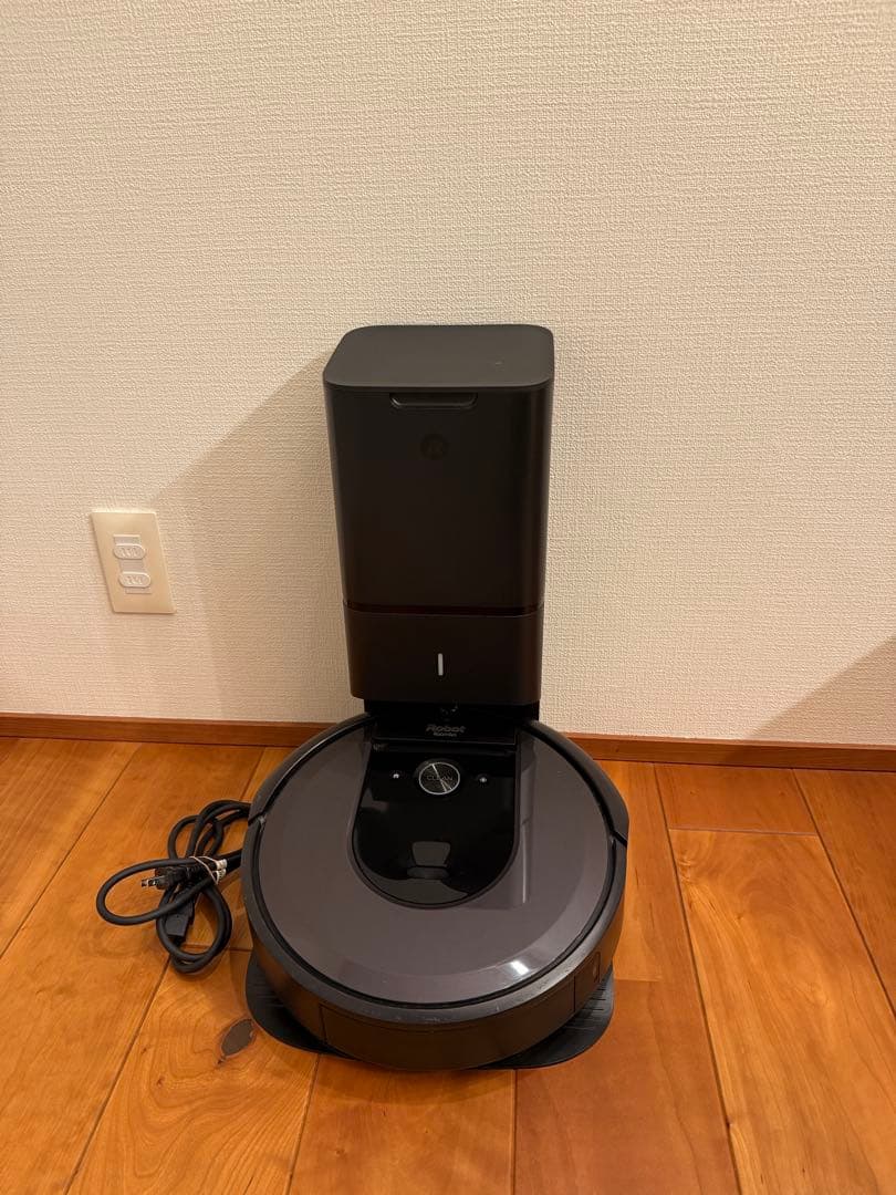 iRobot ルンバi7+（Roomba i7+）本体　クリーンベース　初期化済