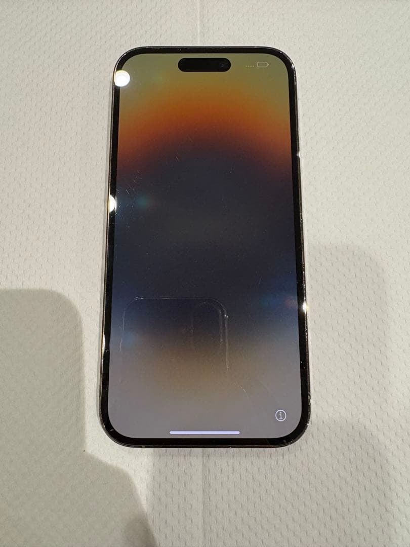 背面割れ iPhone 14 Pro 128GB ゴールド 本体