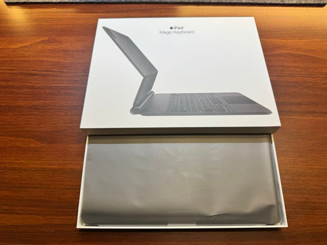 iPad Magic Keyboard US配列 MXQT2LL/A 箱付