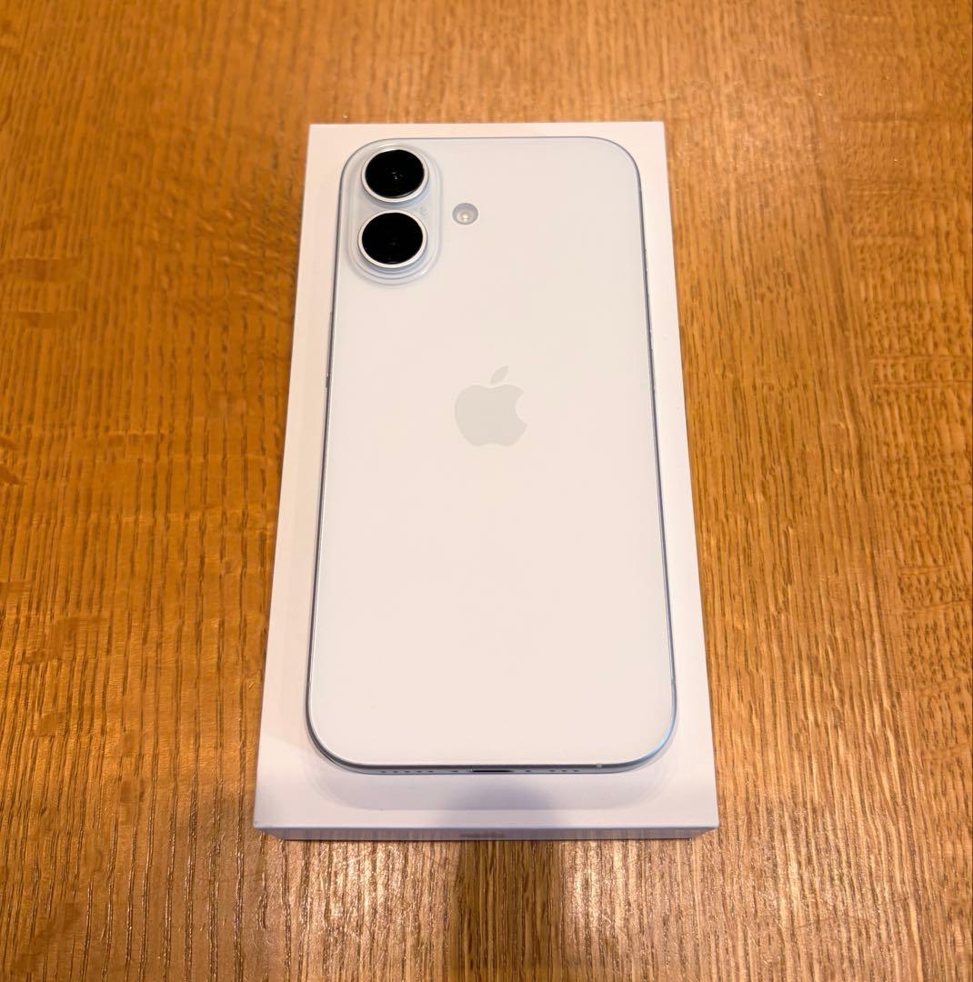 iPhone16 256GB ホワイト SIMフリー 美品