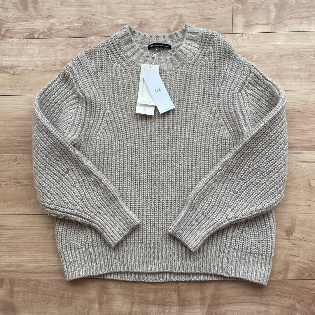 新品タグ付き23区　ウールキャメルカシミヤ混長袖ニット　イタリヤ製　M size