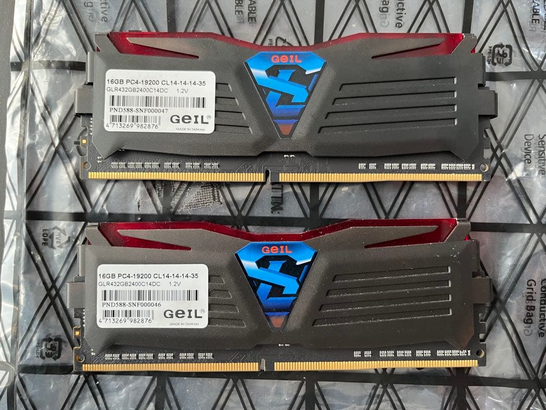DDR4-2400MHz 32GBメモリ(16GBx2)