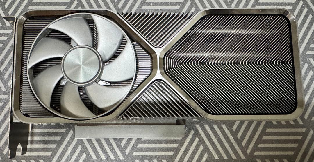 NVIDIA RTX 4070 SUPER グラフィックボード