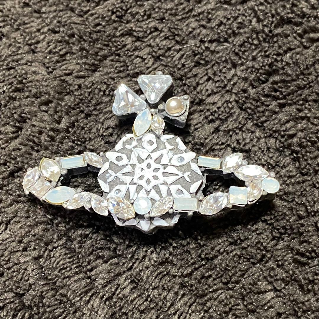 ヴィヴィアン　スノーフレーク　ブローチ　最初期