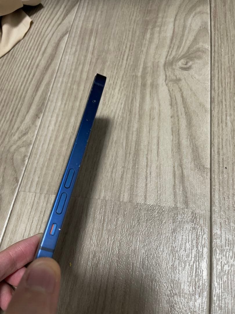 iPhone12mini 64ギガ　バッテリー81%