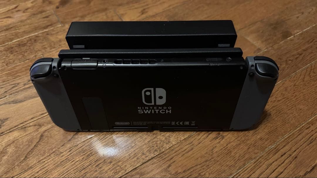 t*7様 Nintendo Switch 本体、プロコン、ホリコン3点セット