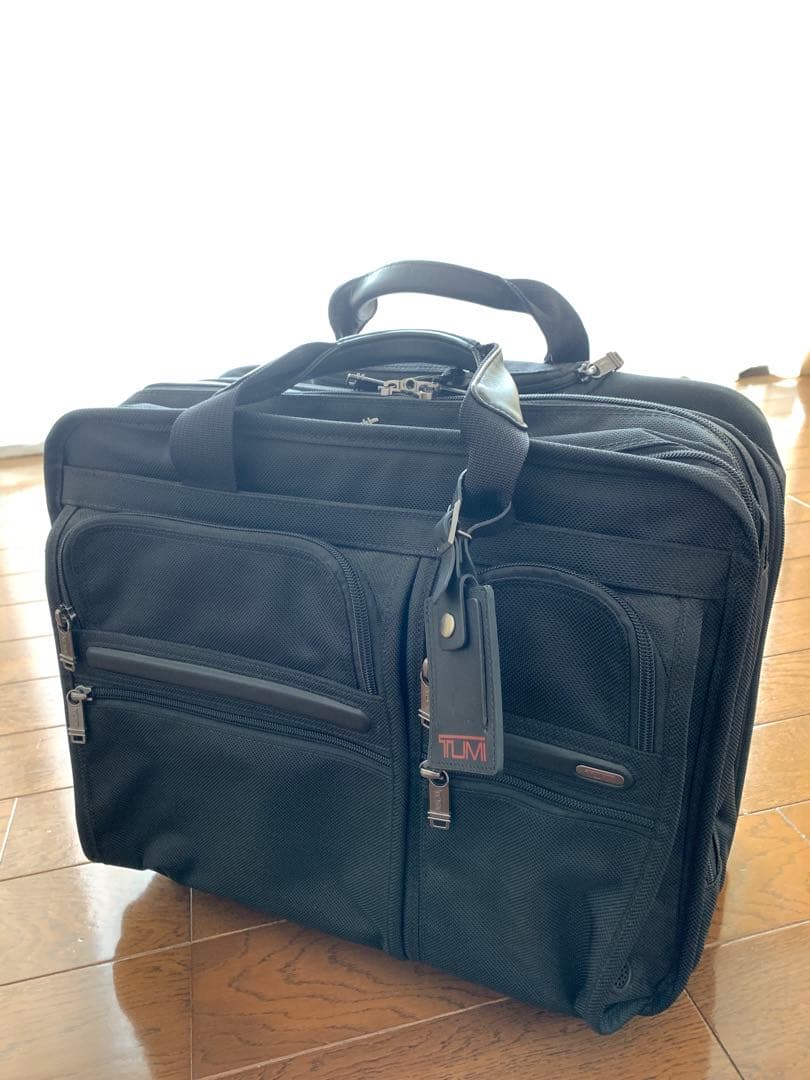 TUMI ビジネスキャリーバッグ　機内持ち込み