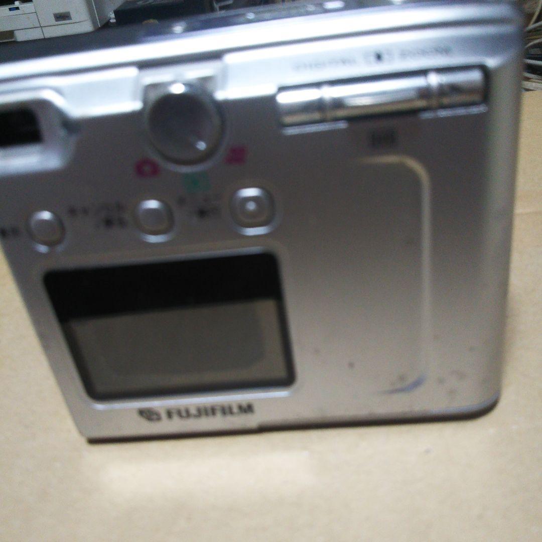 フィルムカメラとデジタルカメラ 各種(中古品)