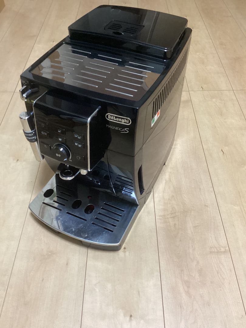 中古　マグニフィカS デロンギ　動作確認済　ECAM 23120B