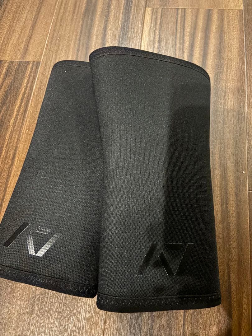 A7 ホログラスニースリーブ　STIFF STEALTH UNISEX L