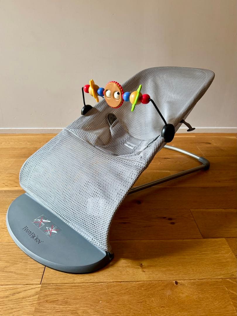 ベビービョルン バウンサーBliss 3Dメッシュ Air・グレー 専用玩具付き