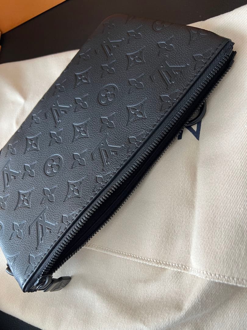 新品同様◎ルイヴィトン トリオ•メッセンジャー モノグラム・シャドウM46602